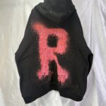 スタッズ×ペイント デザイン プルオーバーパーカー